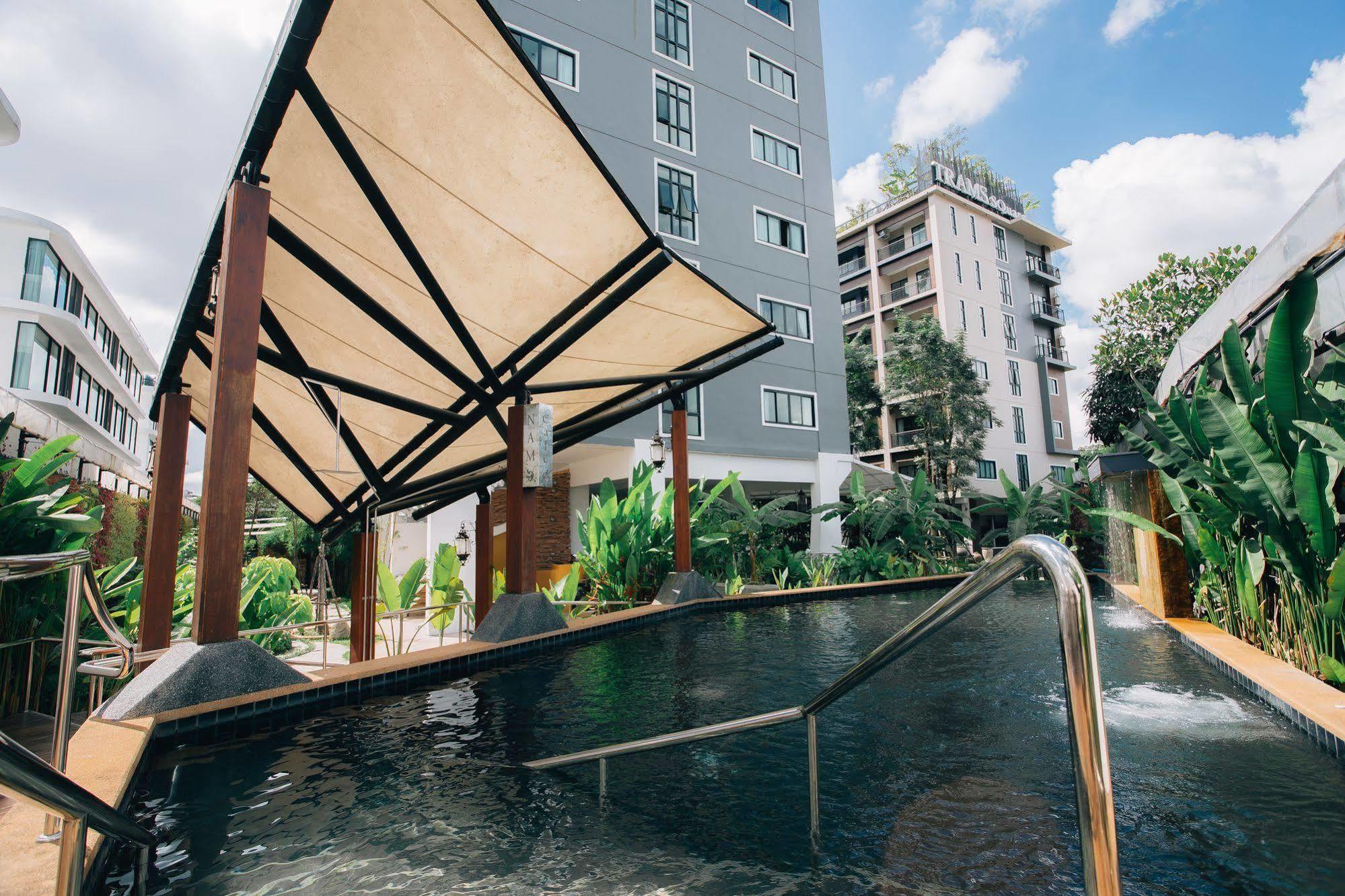 Icheck Inn Trams Square Chiang Mai Exterior foto