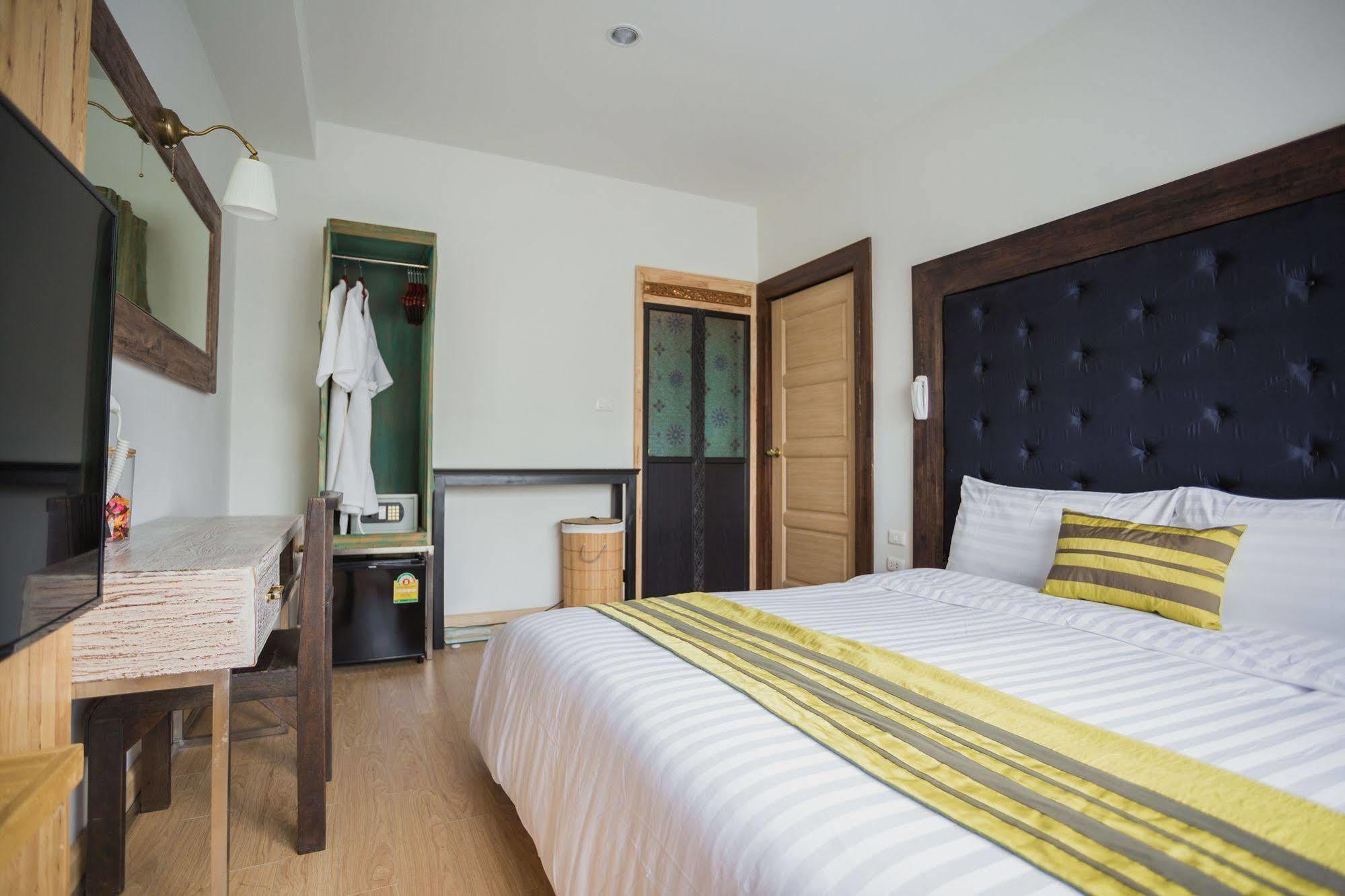 Icheck Inn Trams Square Chiang Mai Exterior foto